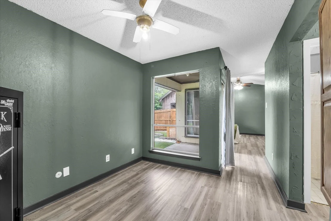 Photo of 913 Montclair Drive