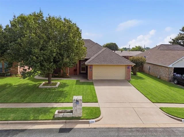 Photo of 708 Hillcrest Drive