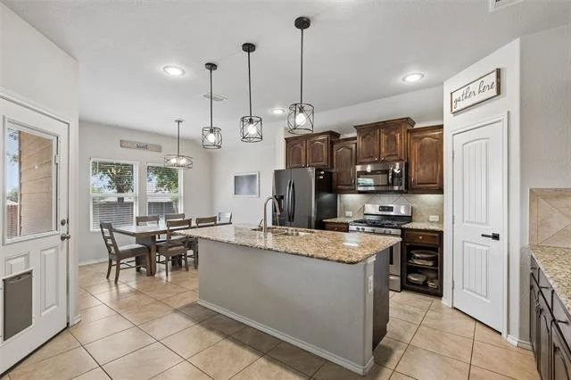 Photo of 1412 Meadowlakes Drive