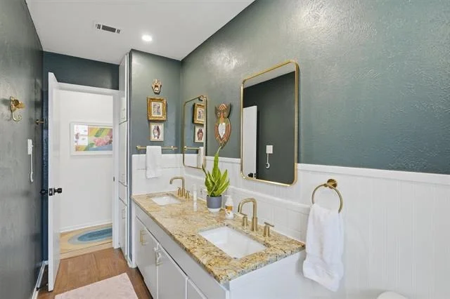 Photo of 4025 Aragon Drive