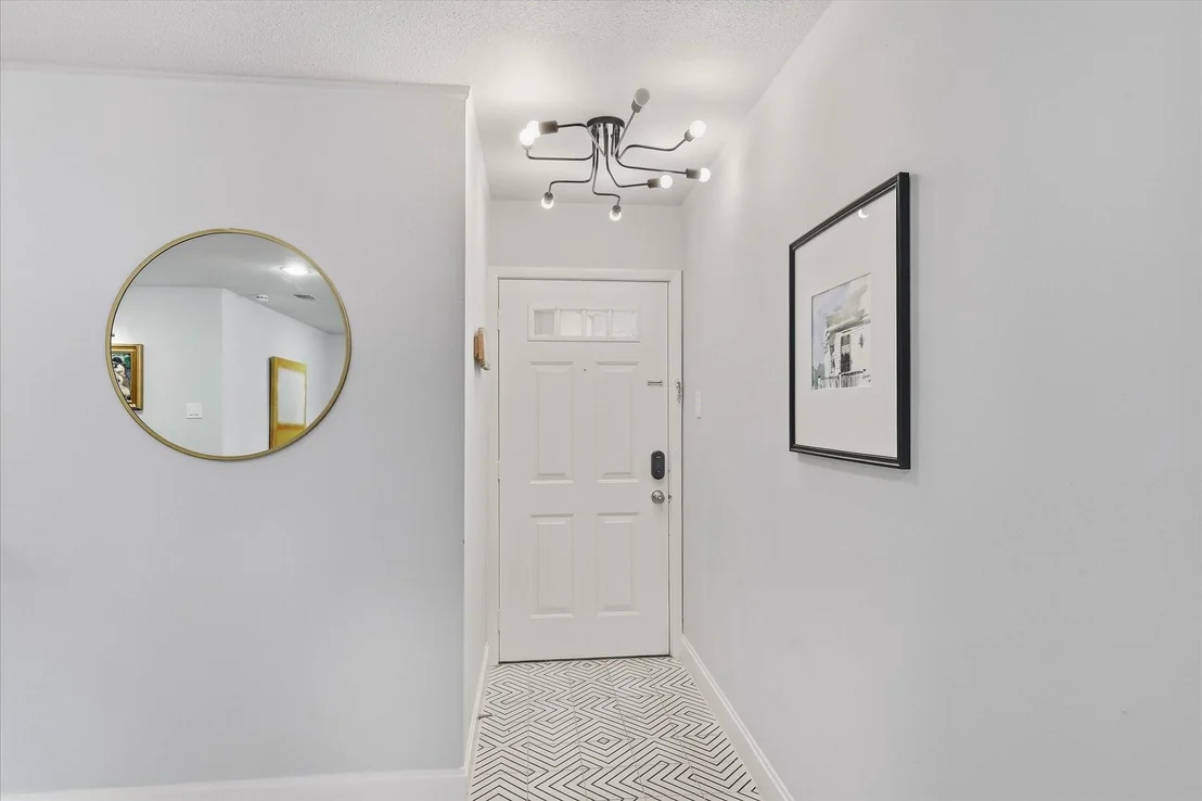 Photo of 306 W Northgate Drive