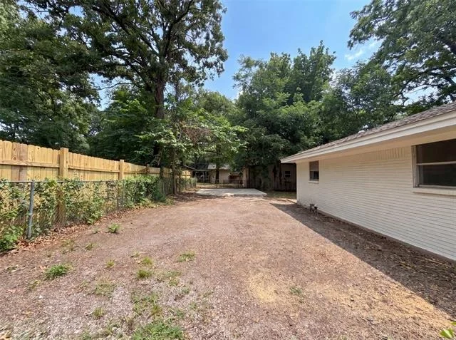 Photo of 437 Denison Drive