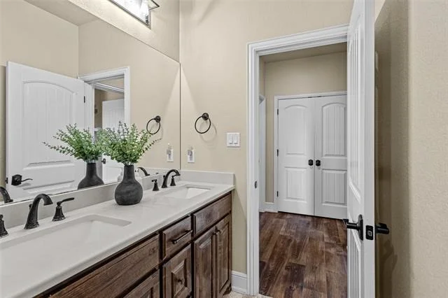 Photo of 1064 Eagles Bluff Drive