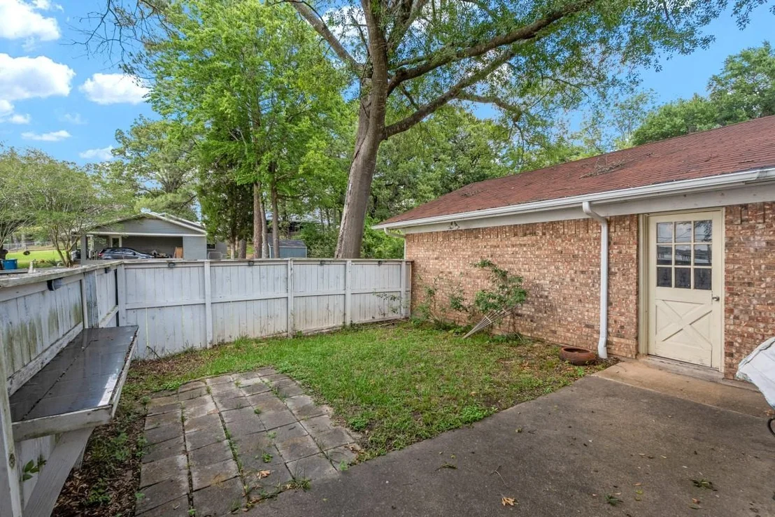 Photo of 100 W Oak Acres Drive