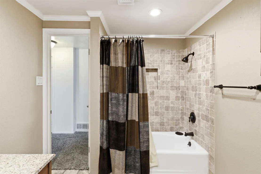 Photo of 806 Waggoner Drive