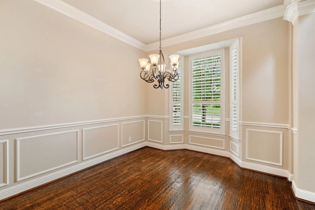 Photo of 1750 Lake Forest Drive