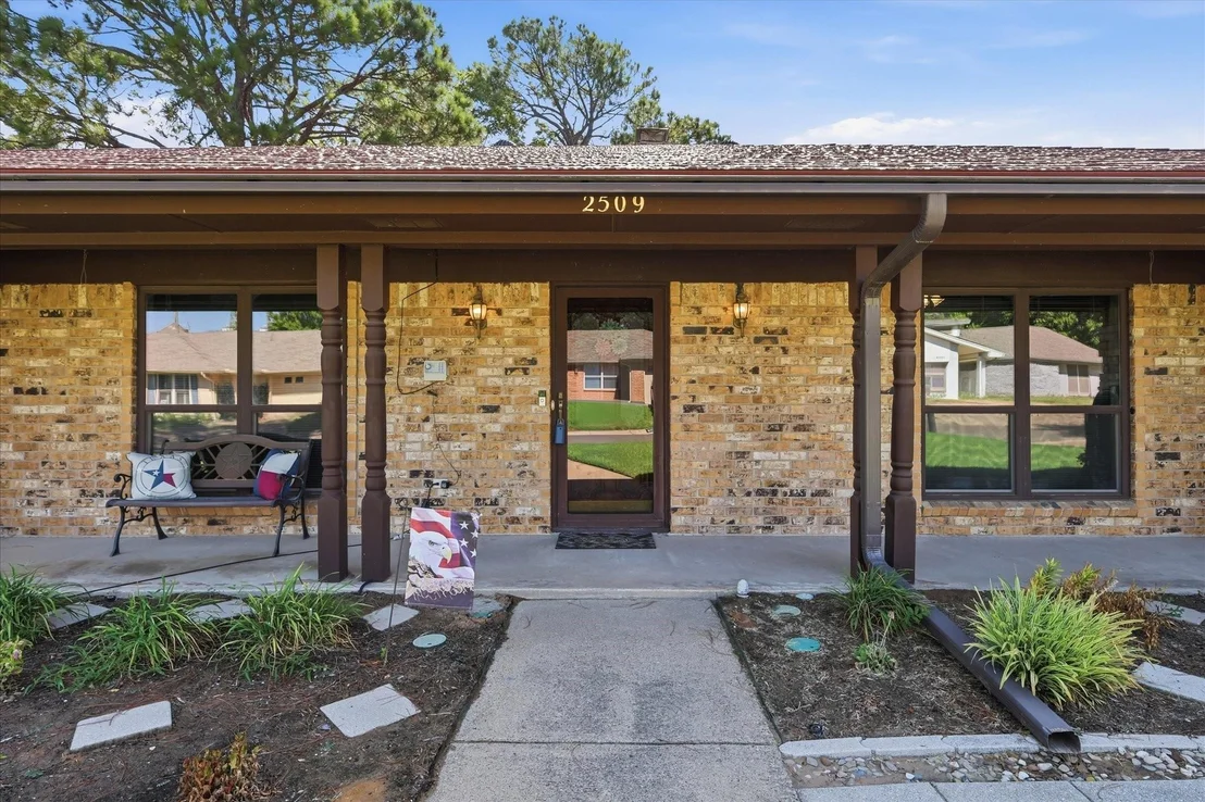 Photo of 2509 Radcliffe Drive