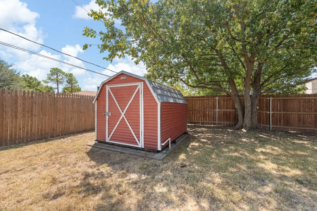 Photo of 433 Black Oak Lane