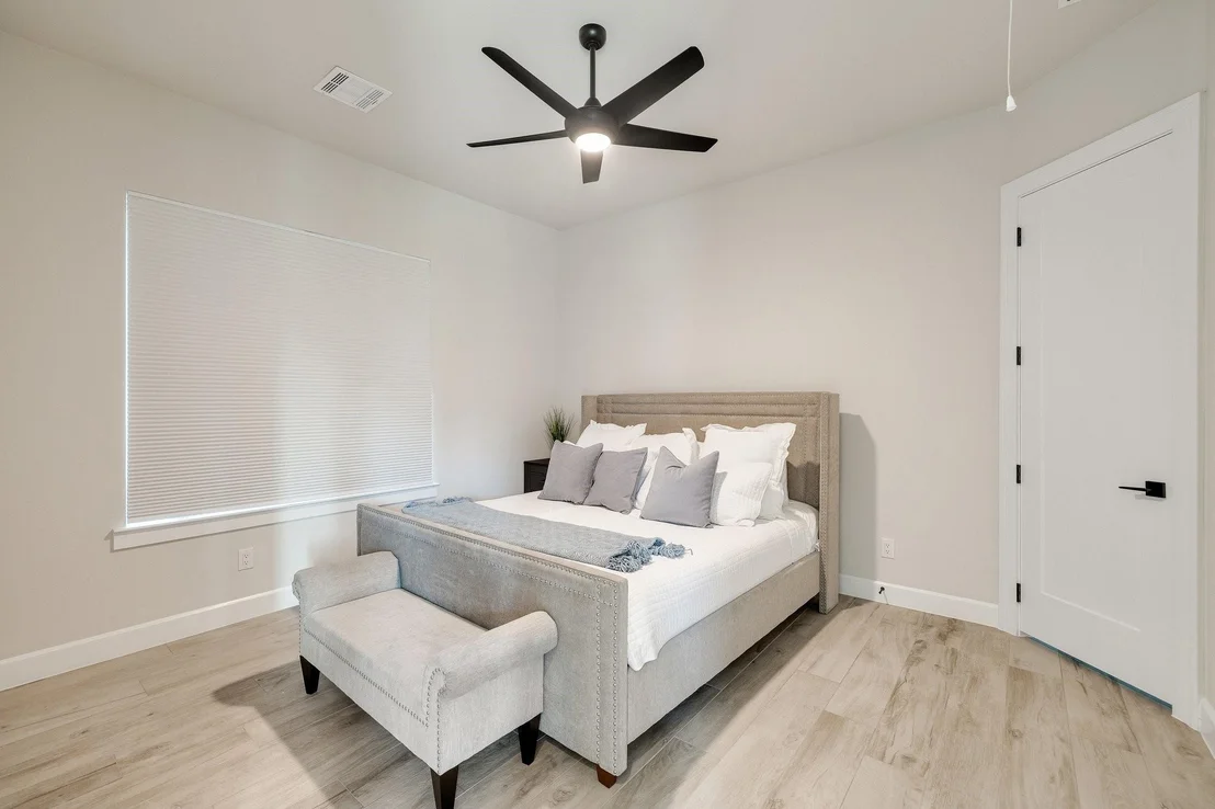 Photo of 660 Louise Drive