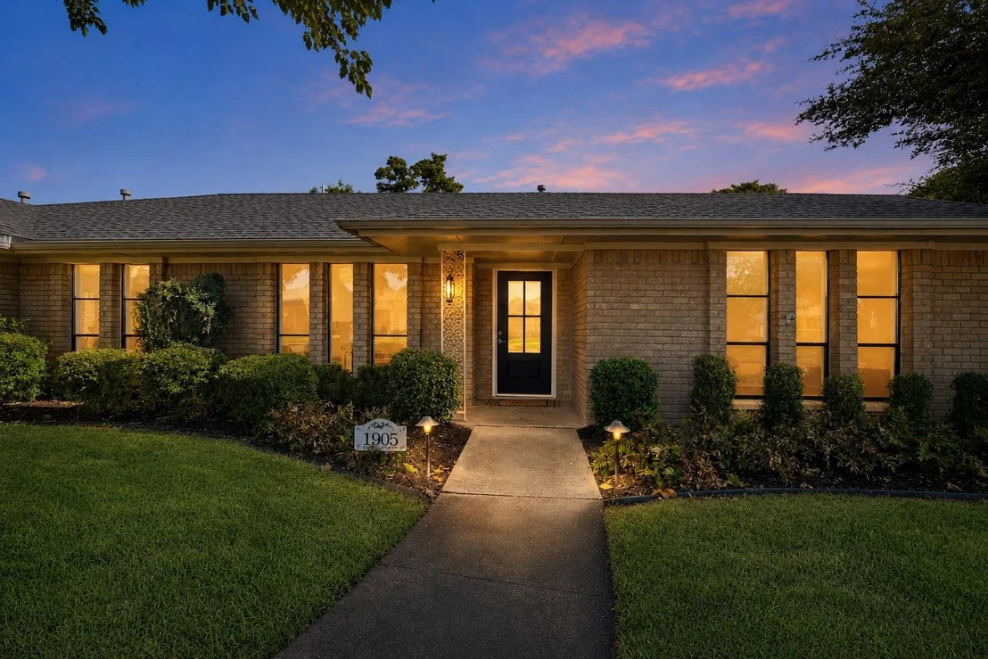 Photo of 1905 Midcrest Drive