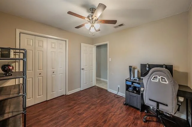 Photo of 6037 Lindy Lane