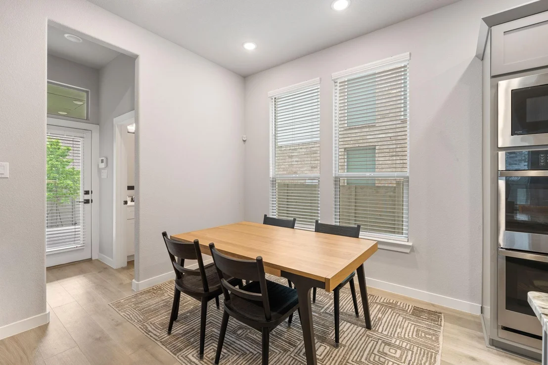 Photo of 3321 Scotsman Road