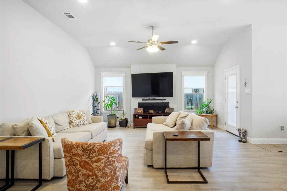 Photo of 952 Sam Street