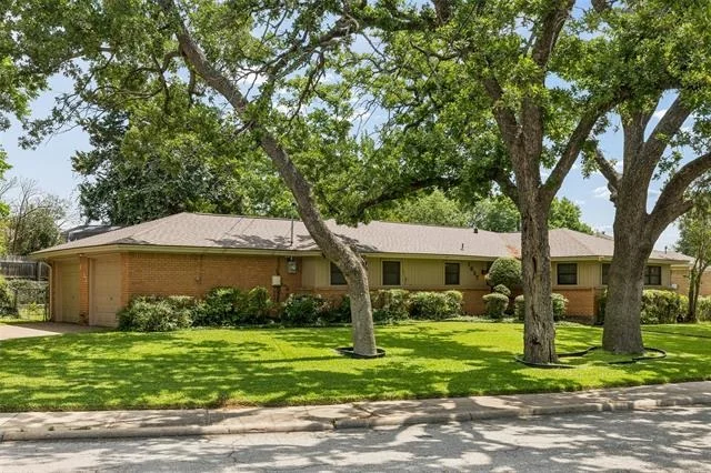 Photo of 1637 Hendrix Drive