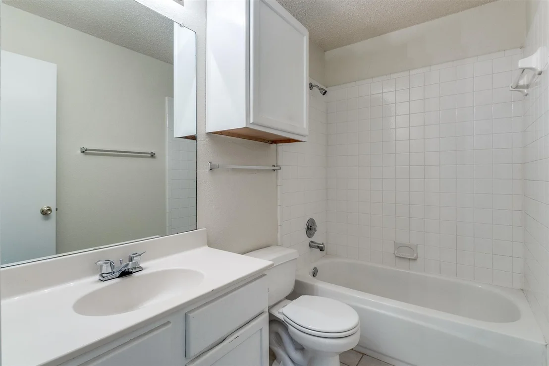 Photo of 718 Indianpaint Drive