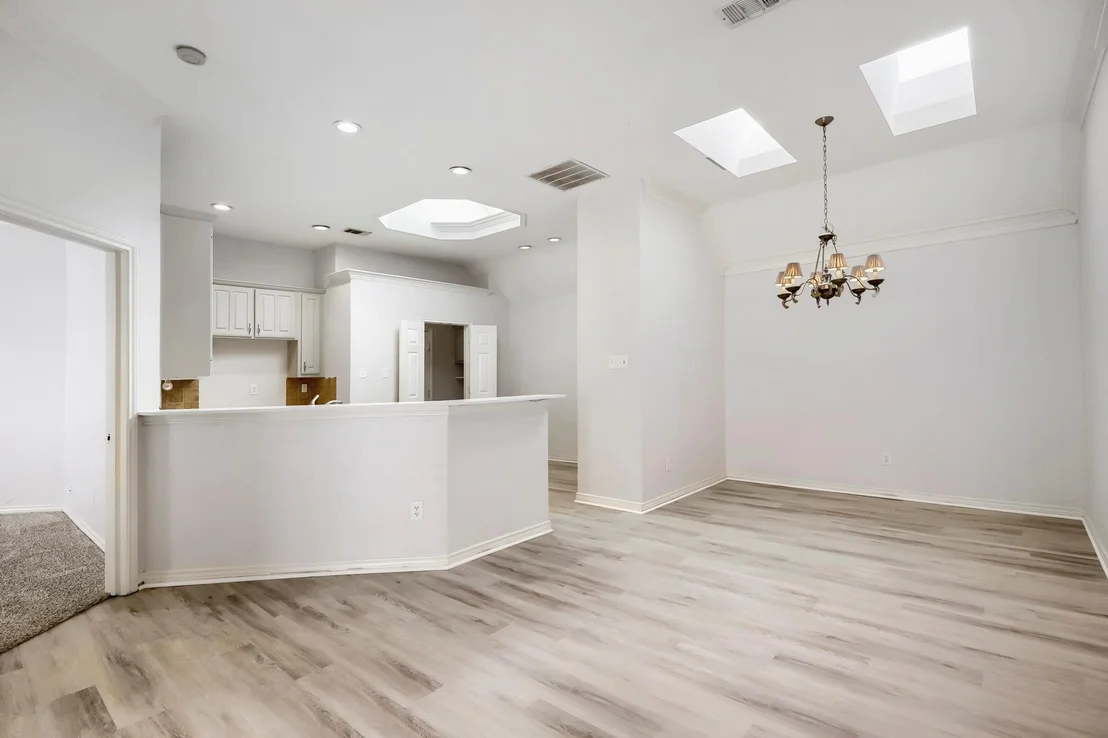 Photo of 8622 Forest Glen Drive