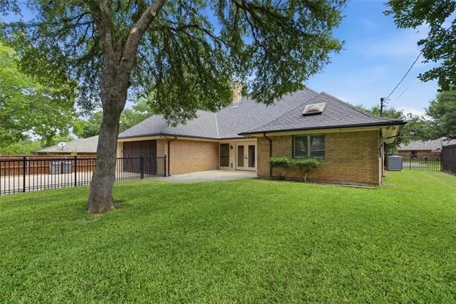 Photo of 1515 Oak Forest Drive