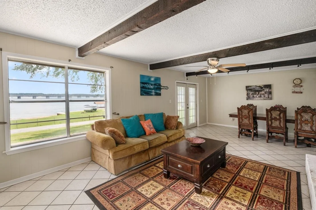 Photo of 100 W Oak Acres Drive