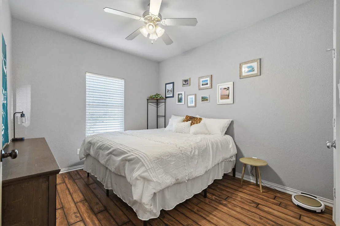 Photo of 3123 Oak Bend