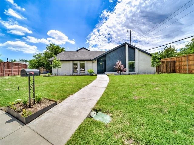 Photo of 6004 White Rose Trail