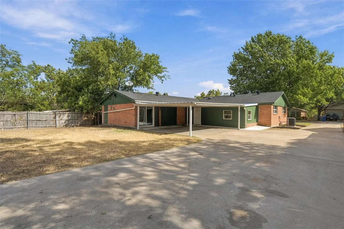 Photo of 1720 Mountainview Drive