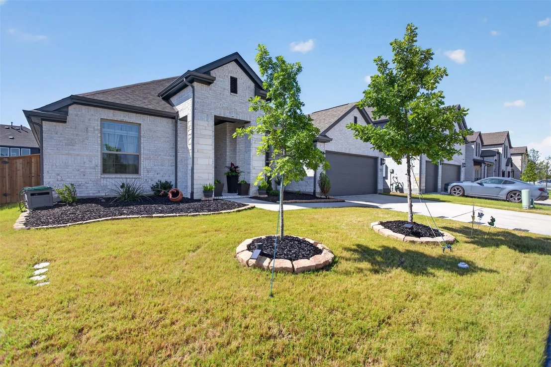 Photo of 1121 Alaska Drive