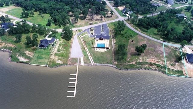 Photo of 551 Shoreline Drive