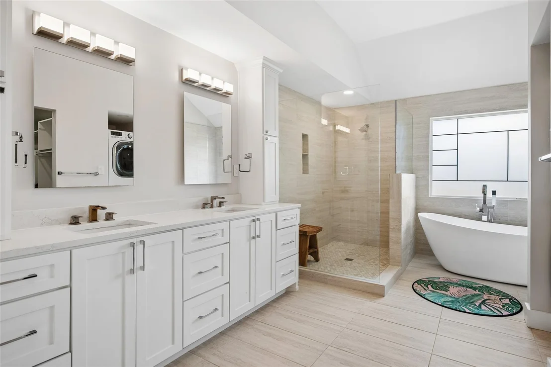 Photo of 408 Silverton Drive
