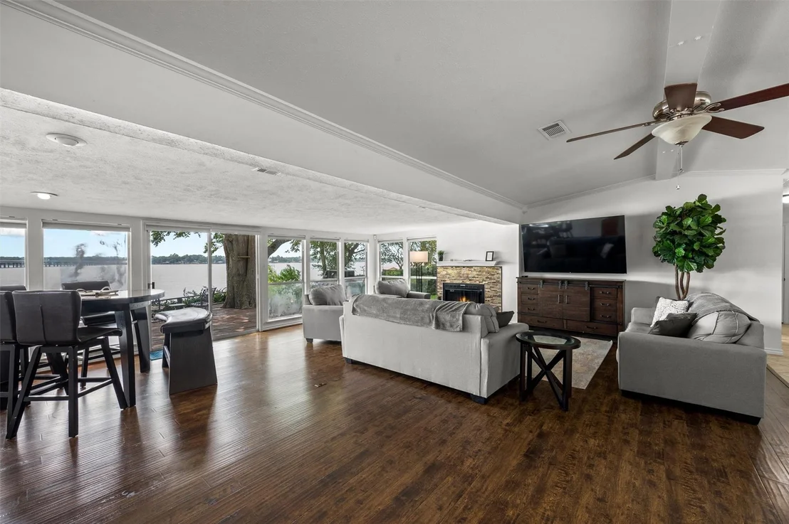 Photo of 211 Lake Front Drive