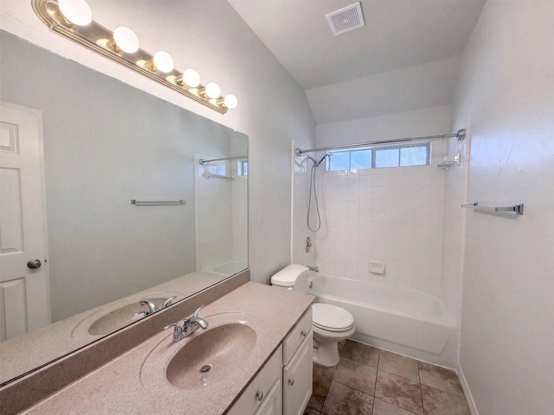 Photo of 6 Cimarron Court