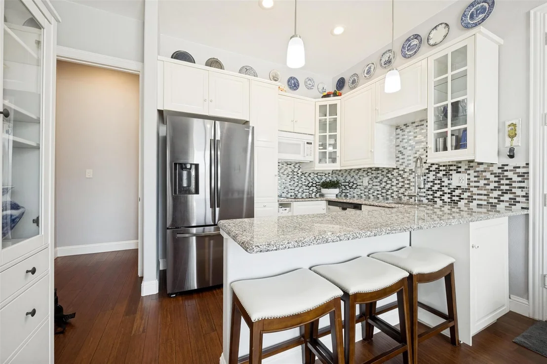 Photo of 2501 Oak Bluff Drive