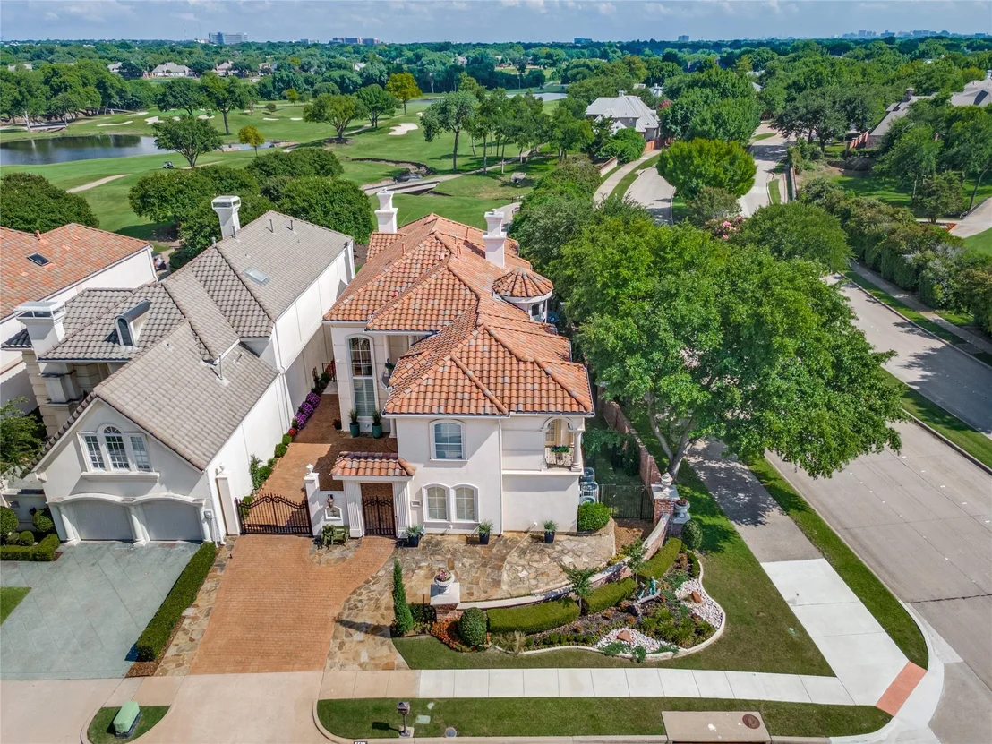Photo of 5528 Gleneagles Drive