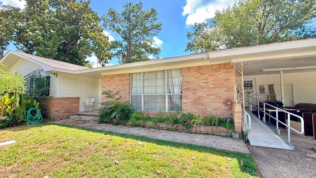 Photo of 1723 Montrose Drive