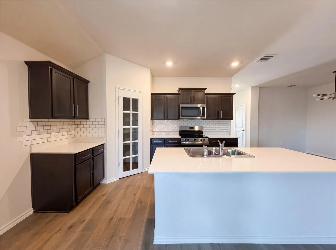 Photo of 6424 Waterfall Lane