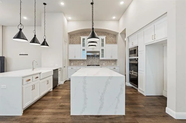 Photo of 1701 Deerwood Lane