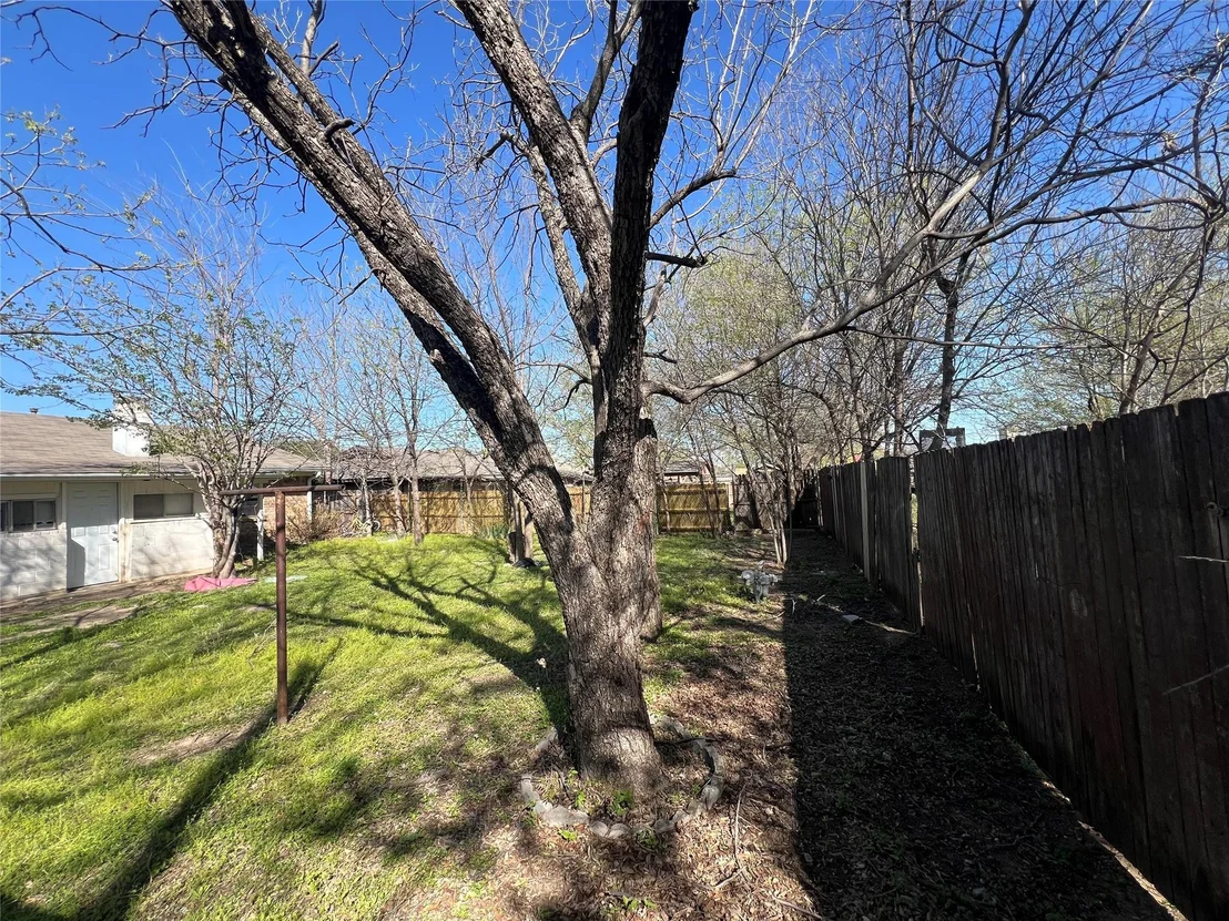 Photo of 6036 Harrison Way