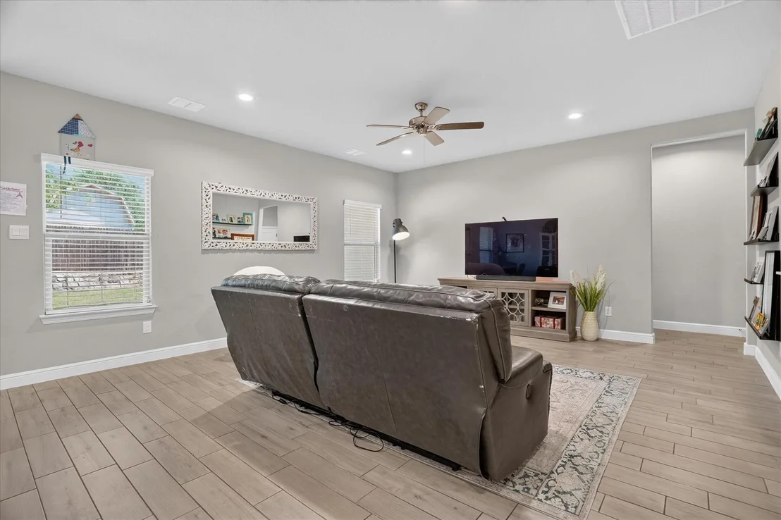 Photo of 1425 Bennett Drive