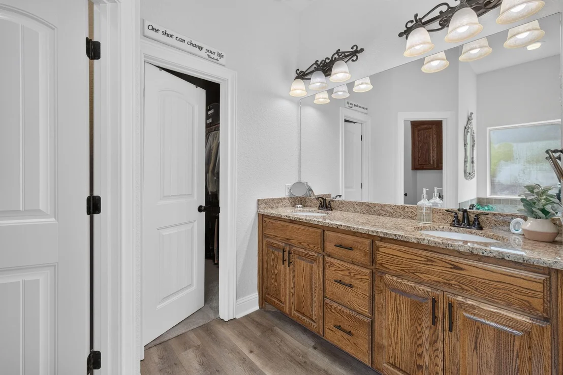 Photo of 3409 White Oaks Drive