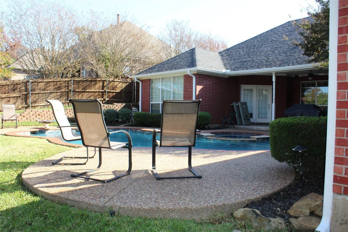 Photo of 2131 Deer Run