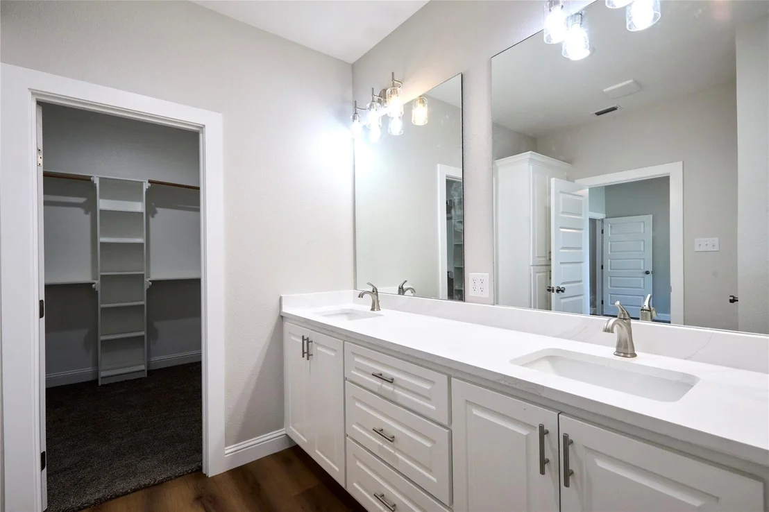 Photo of 3922 National Drive