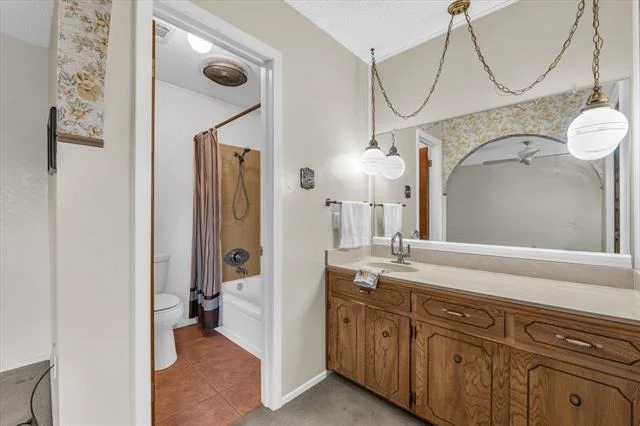 Photo of 805 Evelyn Drive