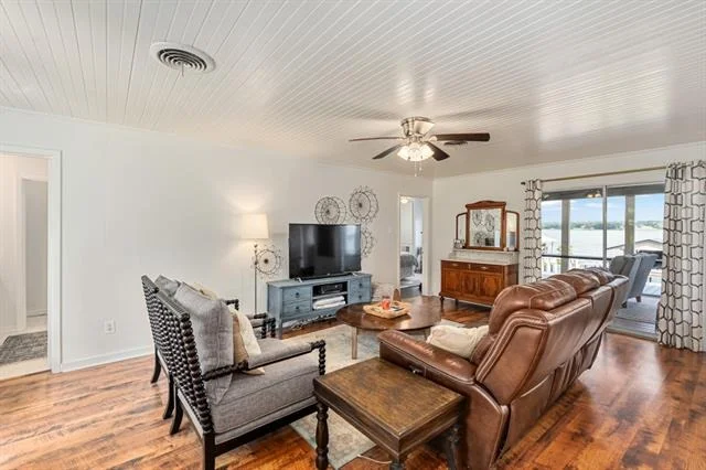 Photo of 138 Pin Oak Drive