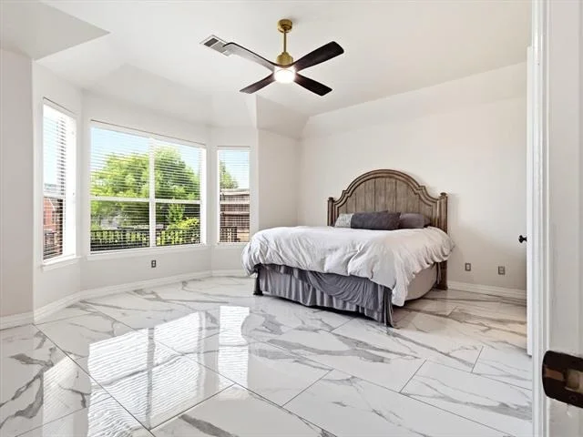 Photo of 4956 Exposition Way
