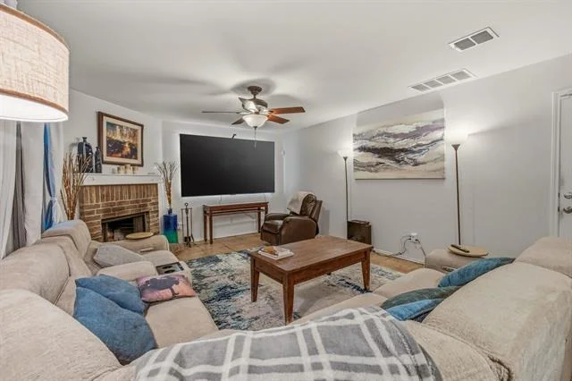 Photo of 16617 Woodside Drive