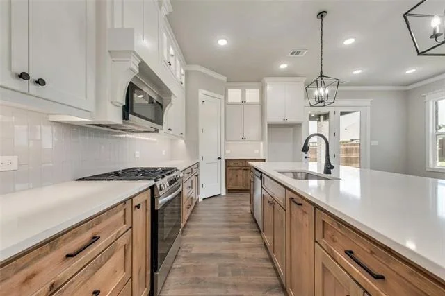 Photo of 1327 Selby Road