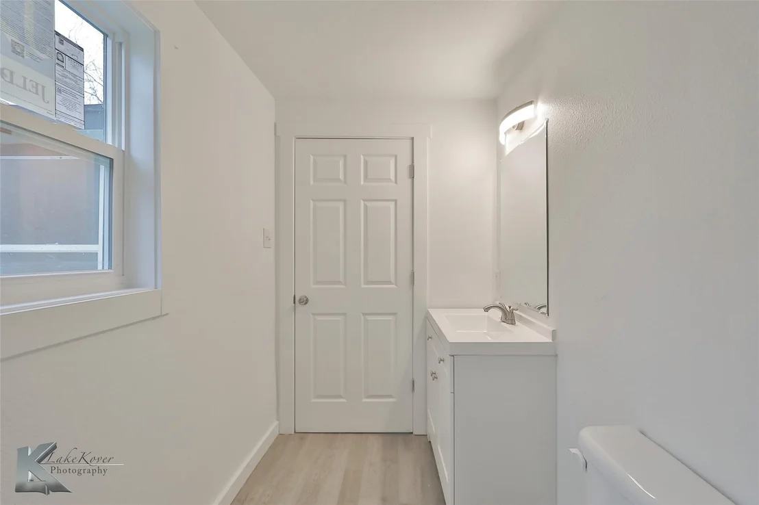 Photo of 2225 Russell Avenue