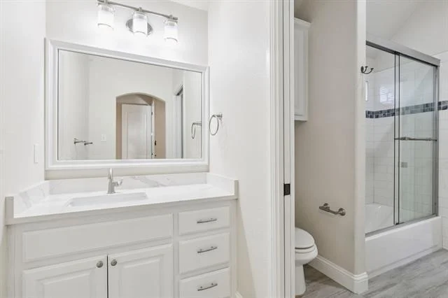 Photo of 5829 Lakeside Drive