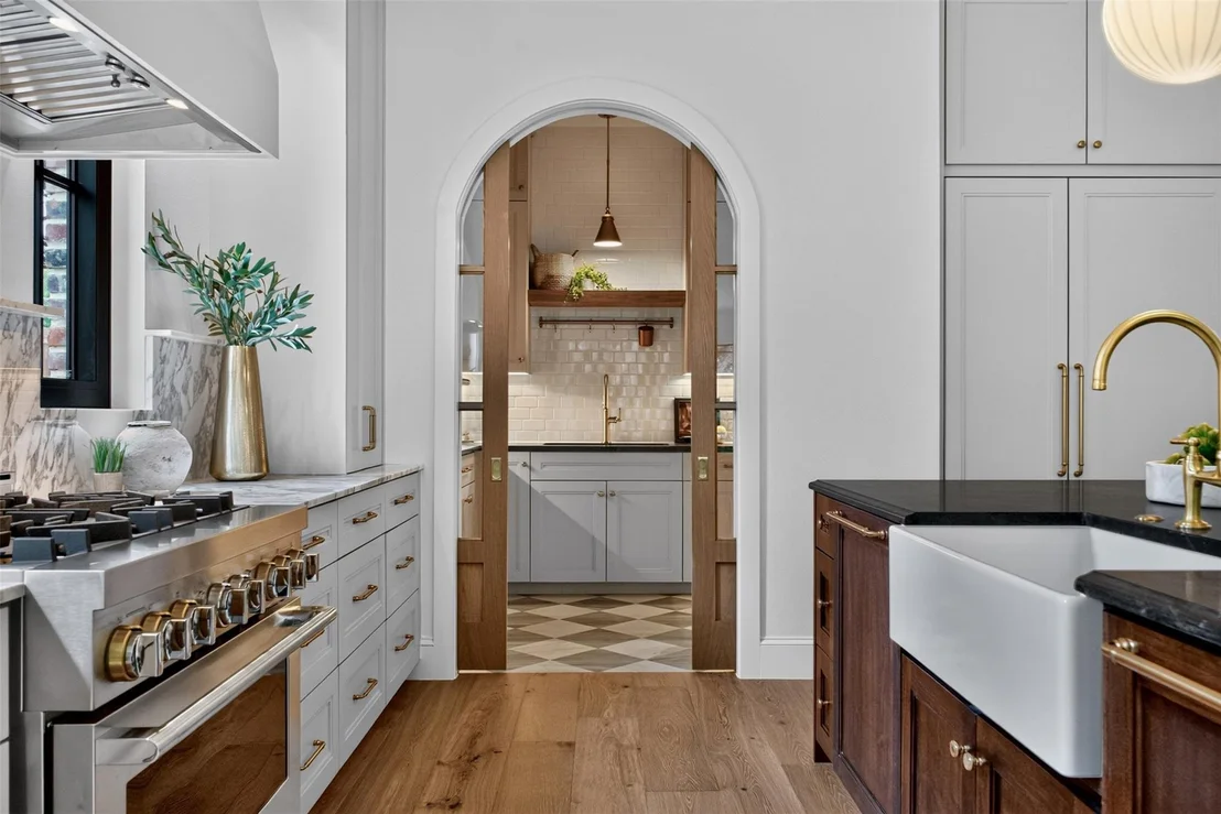 Photo of 6817 Blessing Drive