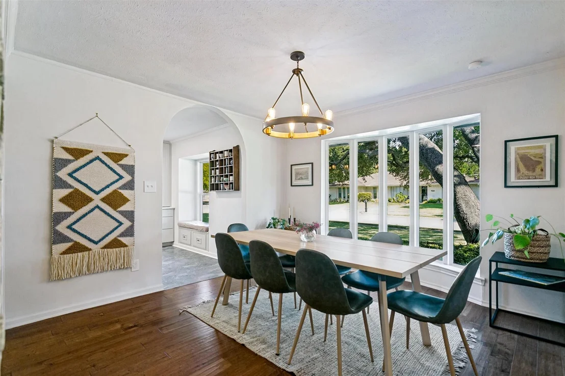 Photo of 2736 Grandview Drive