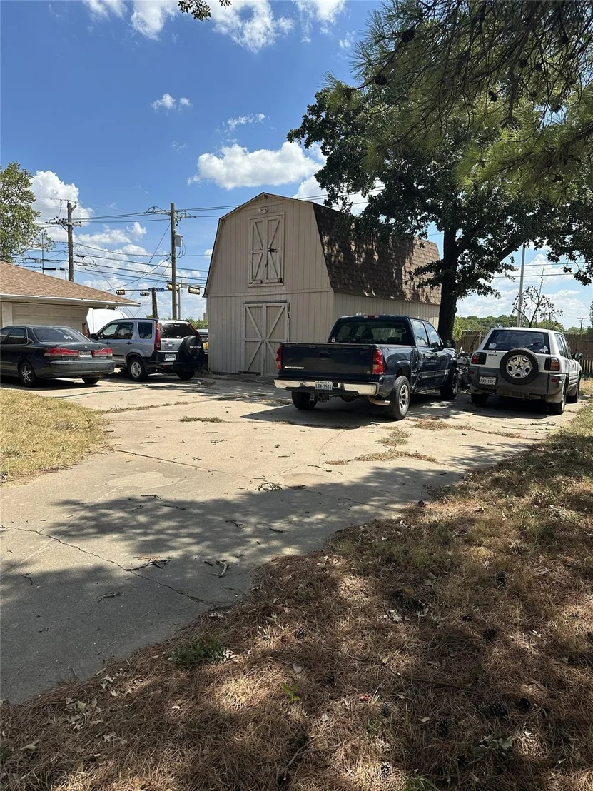 Photo of 1700 Northcrest Drive